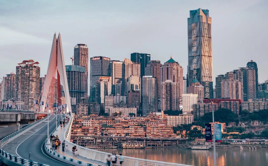 重庆之声,播音稿精选集